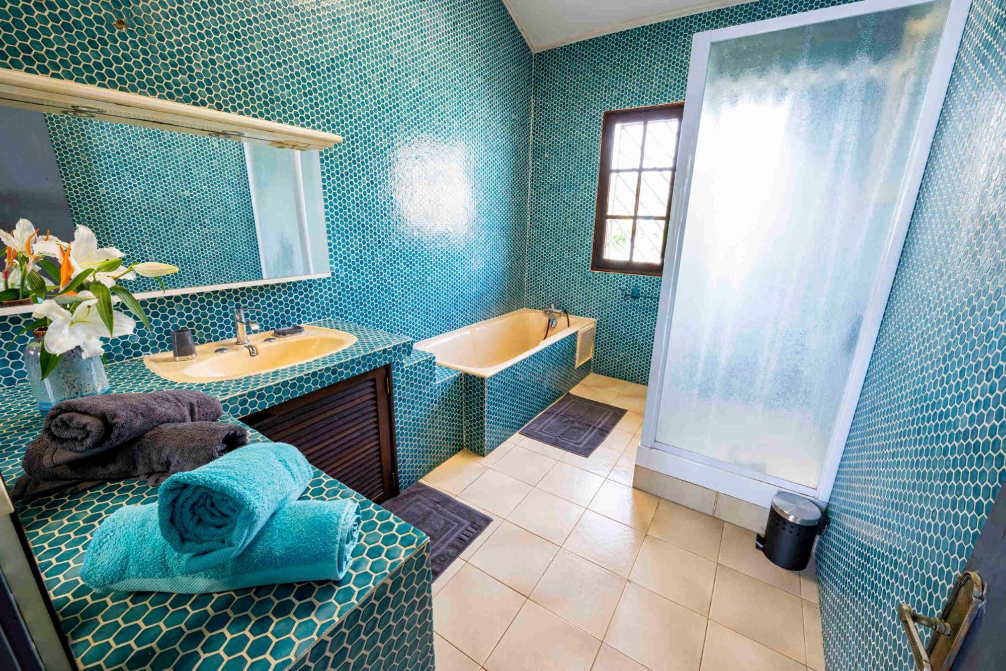 Villa & Bungalow 'Coco Des Sables' Les Pieds Dans L'Eau Ла-Салин-ле-Бен Экстерьер фото